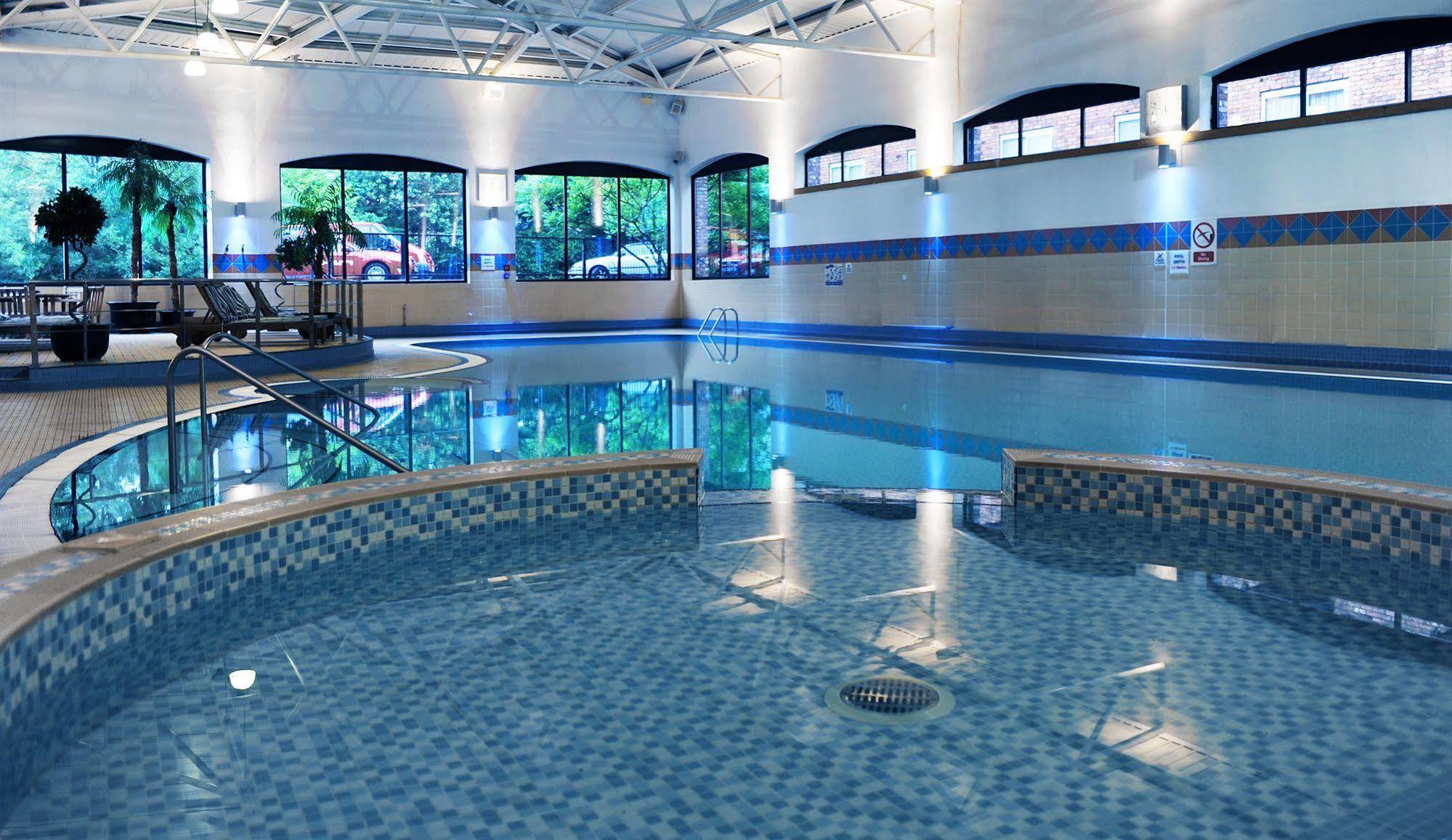 Village Hotel Manchester הייד מראה חיצוני תמונה